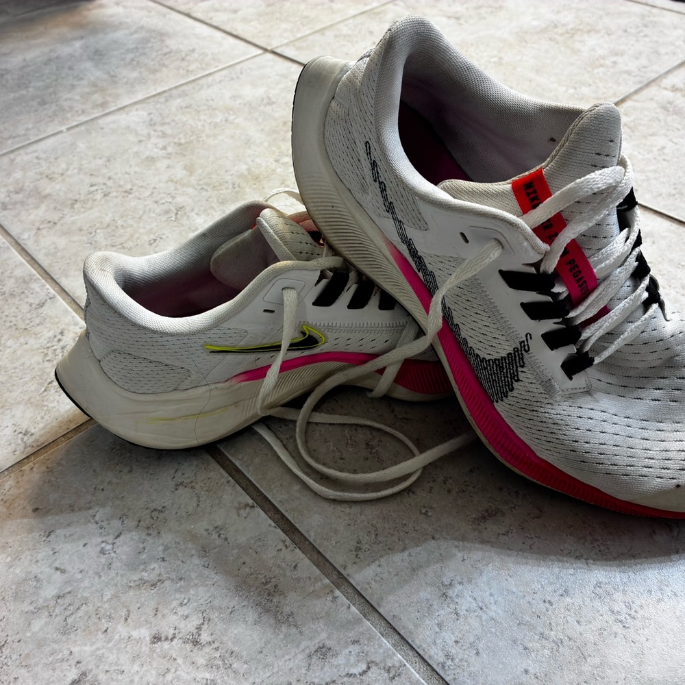 Nike Women's/Youth Running Shoes